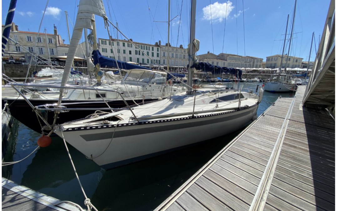 Vente aux enchères d’un bateau se trouvant  dans le port de St Martin de Ré